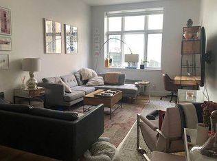156 Hope St APT 3F, Brooklyn, NY 11211