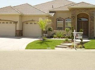 10478 E Acacia Ave, Clovis, CA 93619