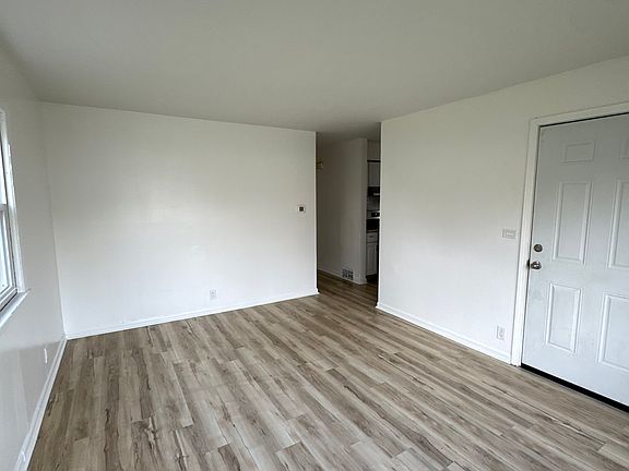 4th image of 4842 N 20th St #4842