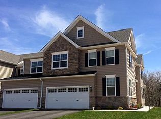 34 Sandy Run Cir, Fort Washington, PA 19034