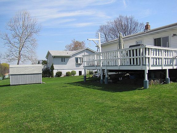 4th image of 111 Vincent Dr