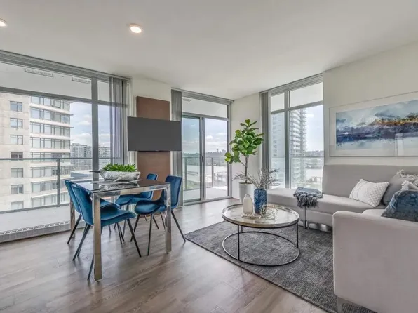 900 Carnarvon St, New Westminster, BC