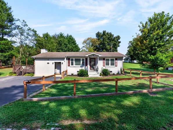 204 Camp Dr, Sparta, TN 38583