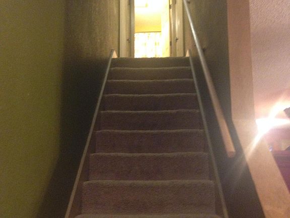 4th image of 146 W Vine St