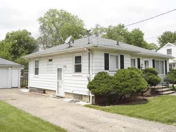 2nd image of 3125 N Chapel Pl