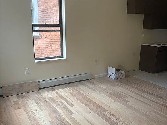 4th image of 1839 Andrews Ave #2