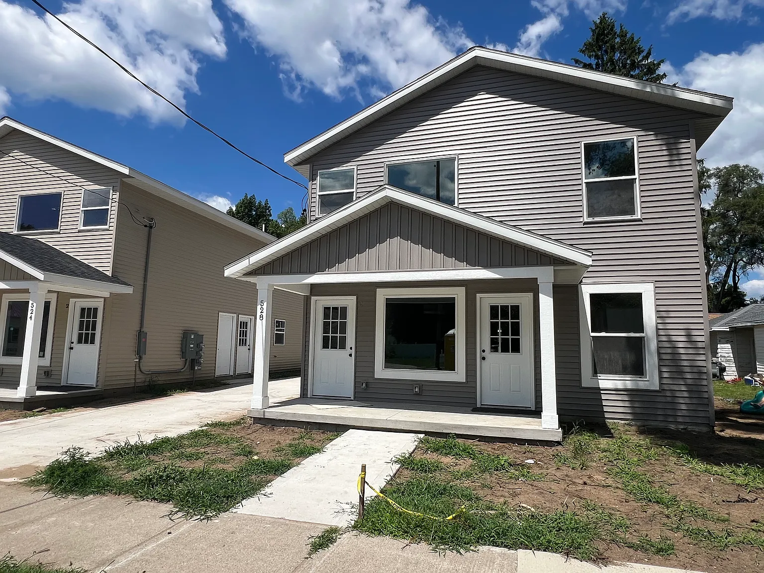 528 Oak Ave — Photo 1