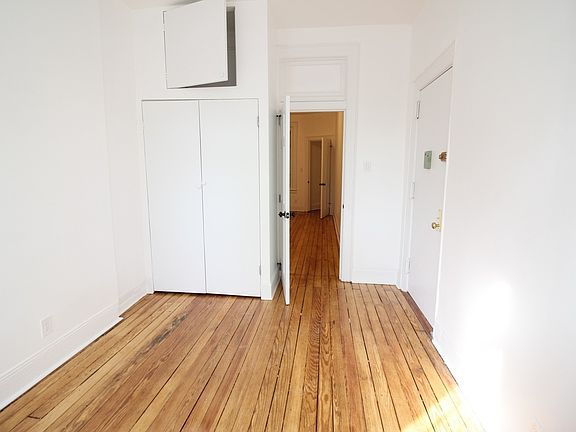 5th image of 77 Irving Ave APT 1L