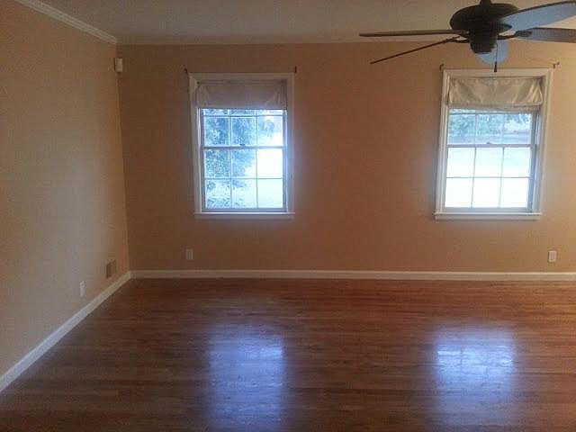 1st image of 2412 Camelot Dr