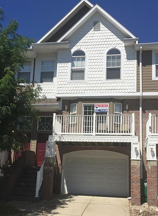2nd image of 1442 Oakhill Dr