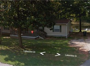 242 Lakeview Dr, Locust Grove, GA 30248