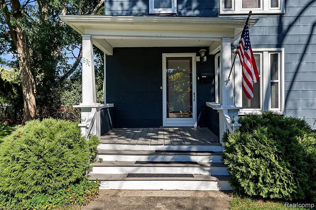 4 bed, 2.0 bath, 2000 sqft, $2,400 — Photo 4