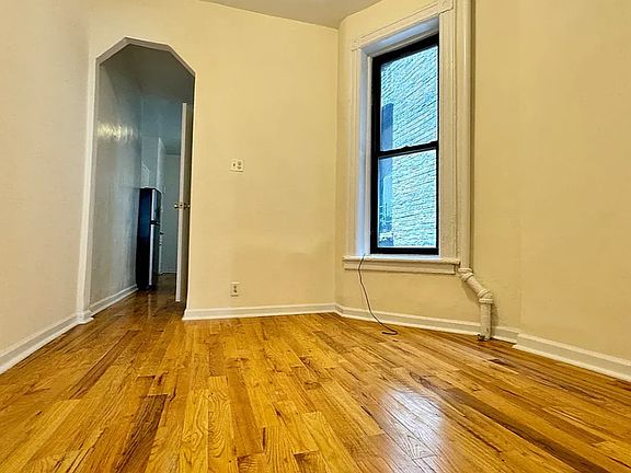3rd image of 238 E 89th St APT 2D