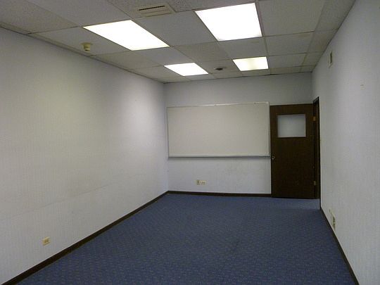 4th image of 15347 Cicero Ave