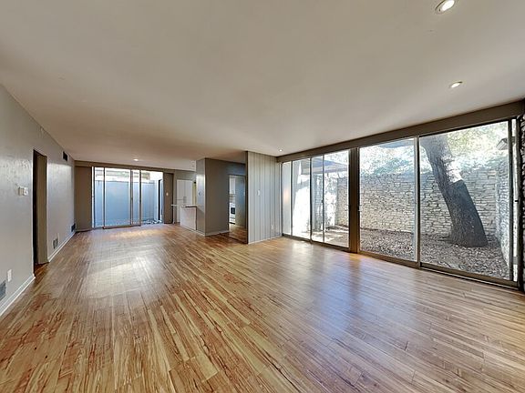 3rd image of 4500 Westridge Ave APT 4