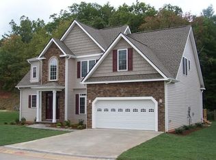28 Driftstone Cir, Arden, NC 28704