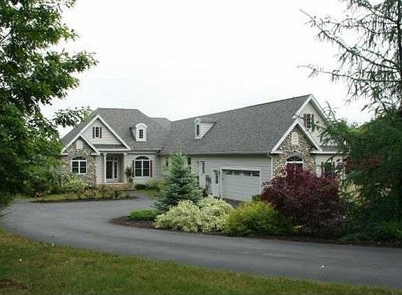 3rd image of 287 Hoit Road