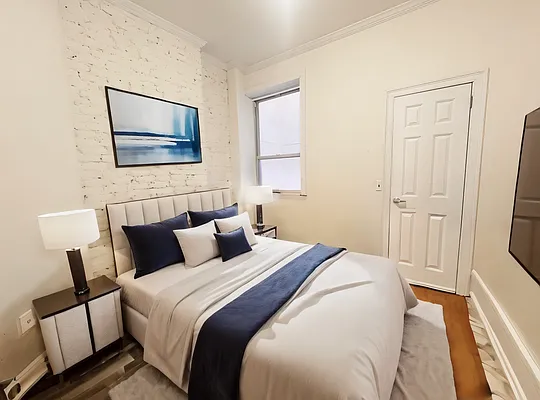 Rented by Kahen Properties | media 8