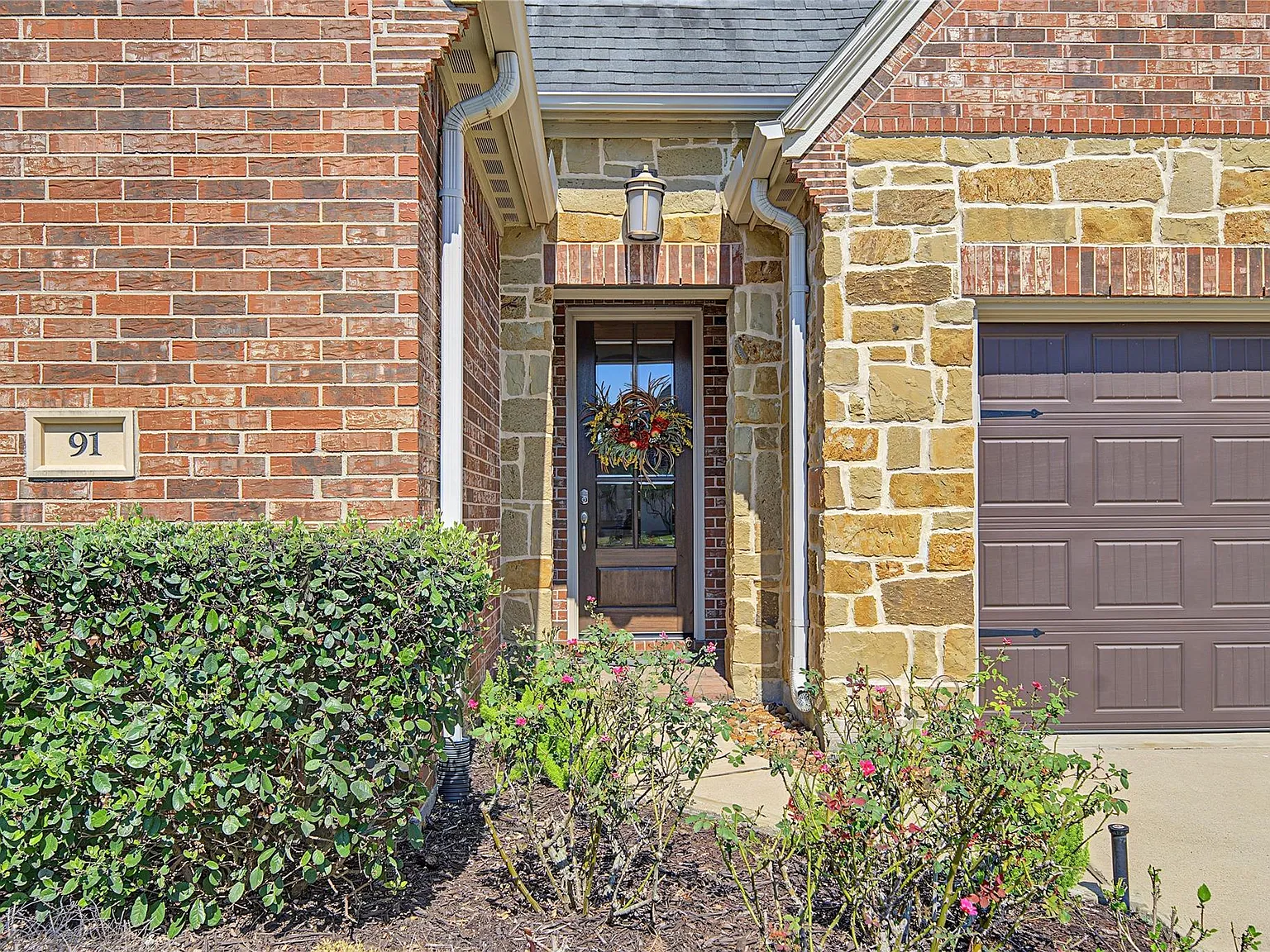 3 bed, 2.5 bath, 2455 sqft, $3,000 — Photo 3