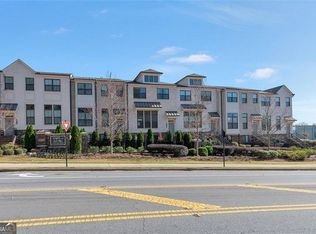130 Fair View Cir, Roswell, GA 30076