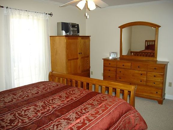 Third bedroom has adjoining Jack-n-Jill bath with separate vanity/sink area