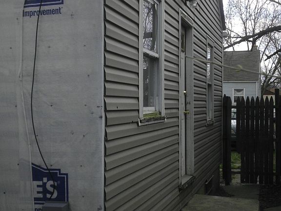 2nd image of 2346 Jefferson Ave
