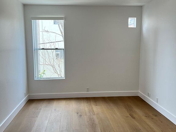 5th image of 1115 Larrabee St