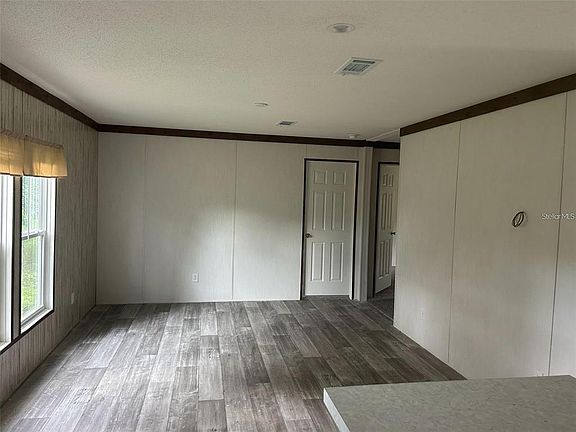 2nd image of 3548 Valley Trl