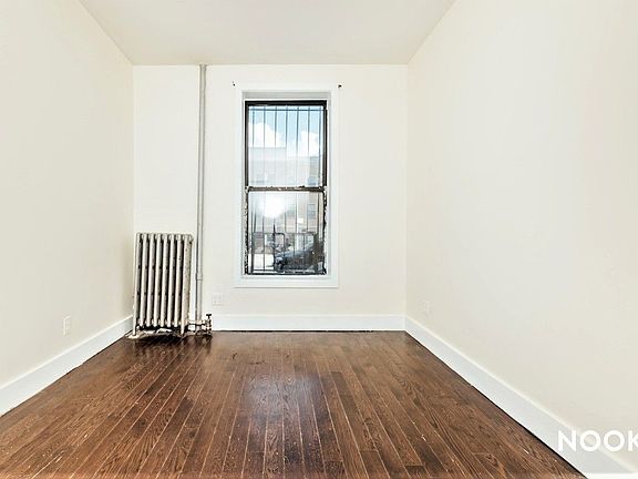 4th image of 157 Jefferson Ave #1D