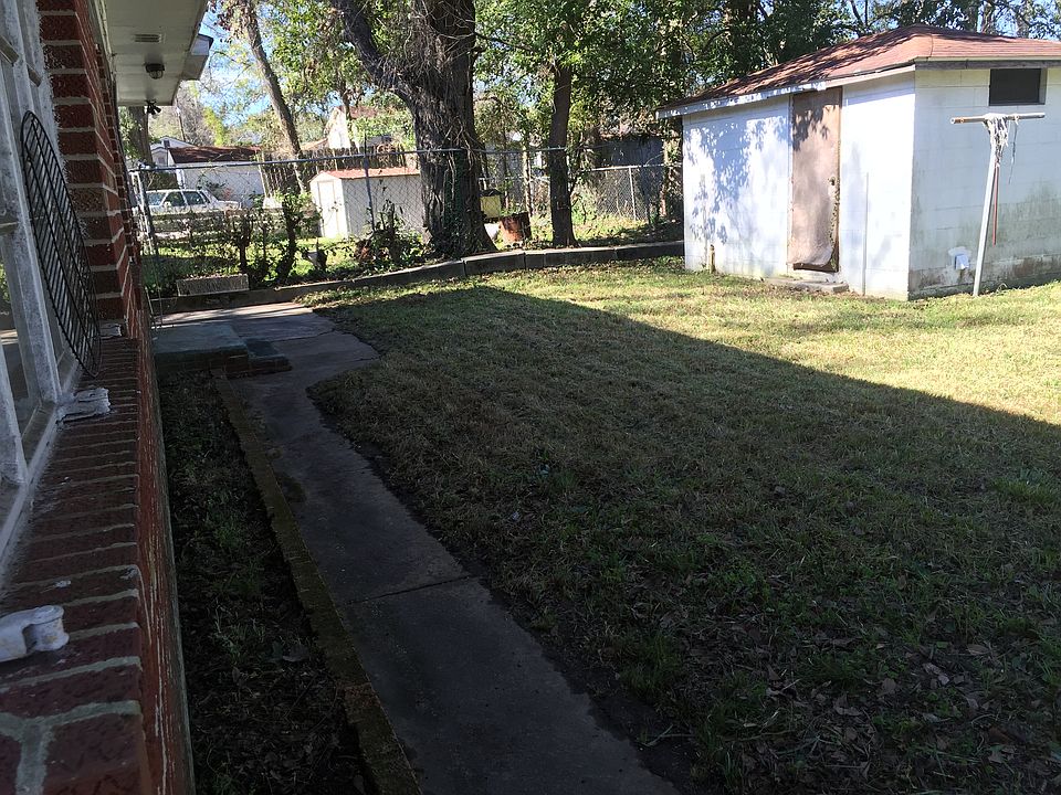 2nd image of 1504 Basil St