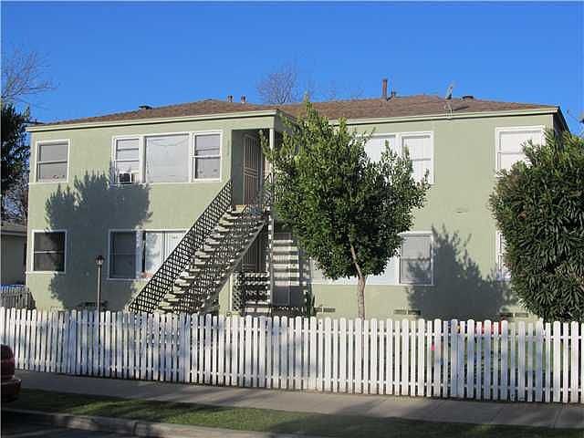 2nd image of 3012-18 Main St.