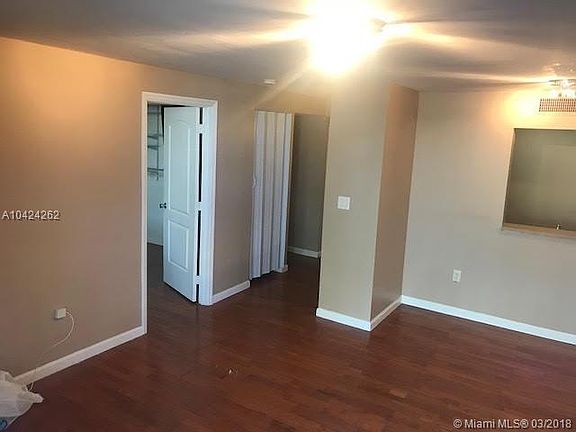 4th image of 1740 NW North River Dr APT 227
