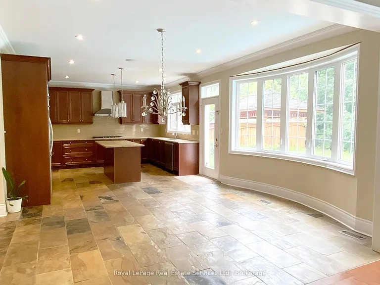 3385 Liptay Ave — Photo 14