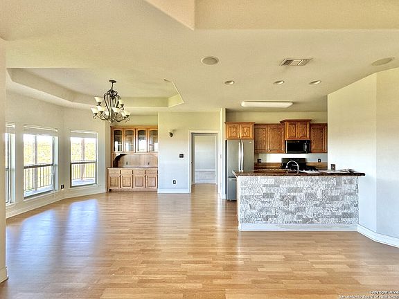 4th image of 2109 N Summit Crest Drive