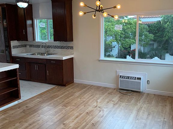 2nd image of 521 N Spaulding Ave