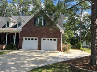 135 Wateredge Ln, Sanford, NC 27332