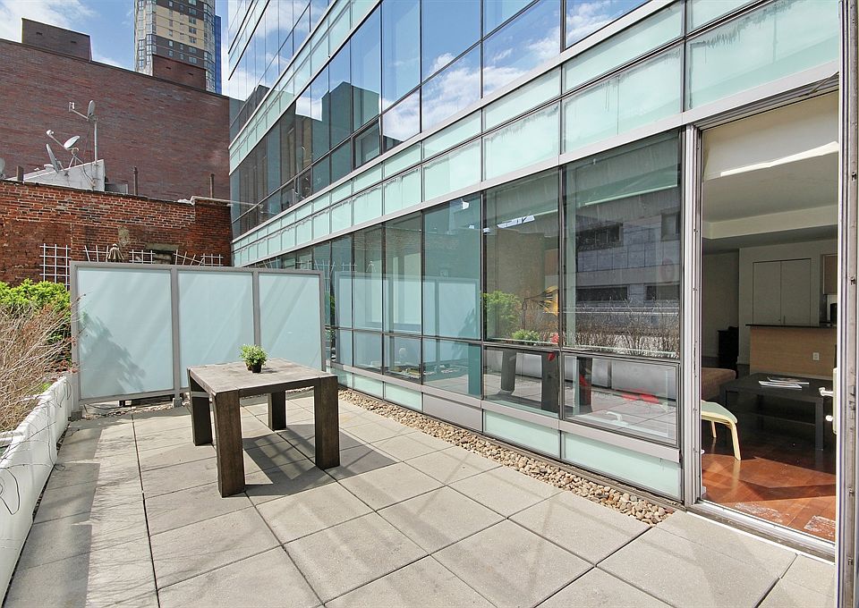 1st image of 350 W 42nd St APT 4I