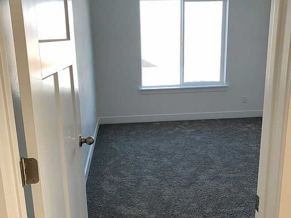 5th image of 4557 W Wharton Dr