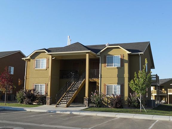 2nd image of 3041 W Acarrera Ln APT 23