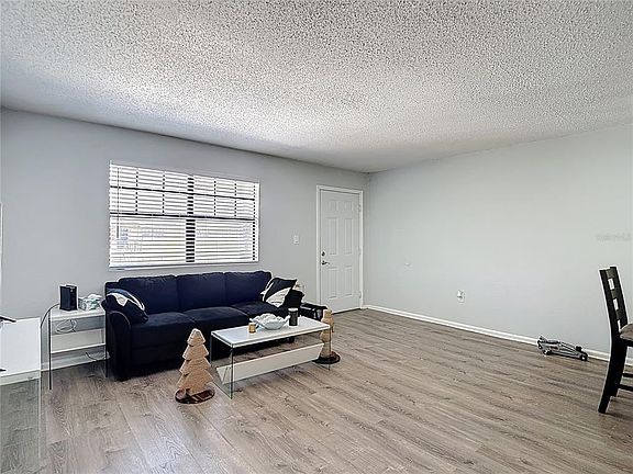 4th image of 201 PINE VIOLET COURT #201