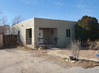 1218 Summer Ave NW, Albuquerque, NM 87104