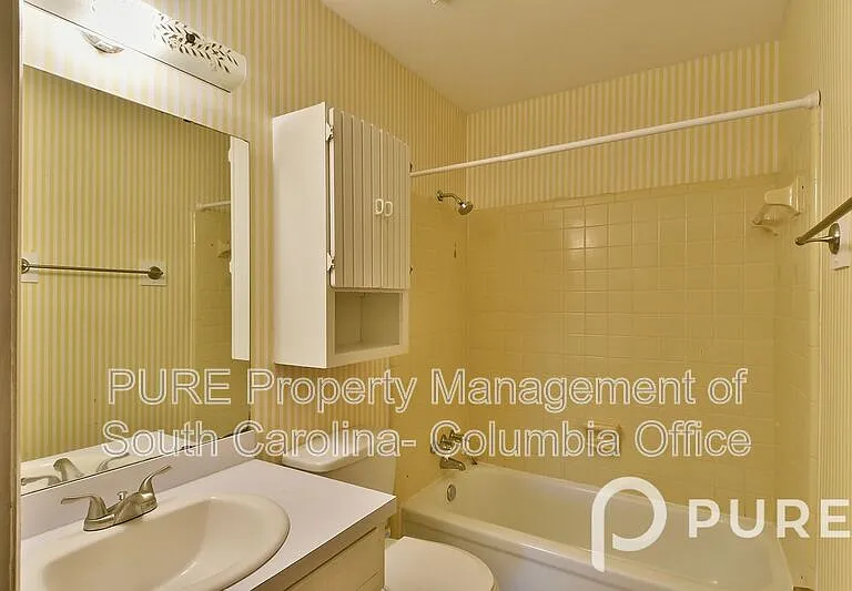 101 Briarcliffe E — Photo 45