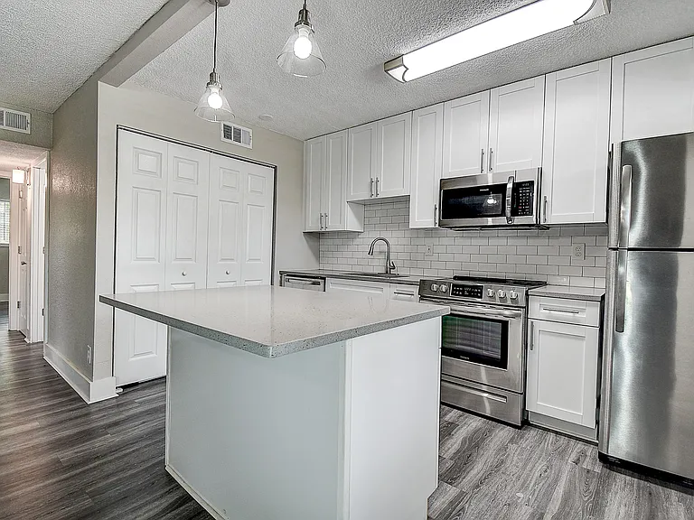 Aqua 550, LLC — Photo 6