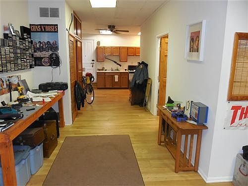 2nd image of 1041 N Wood St #1F