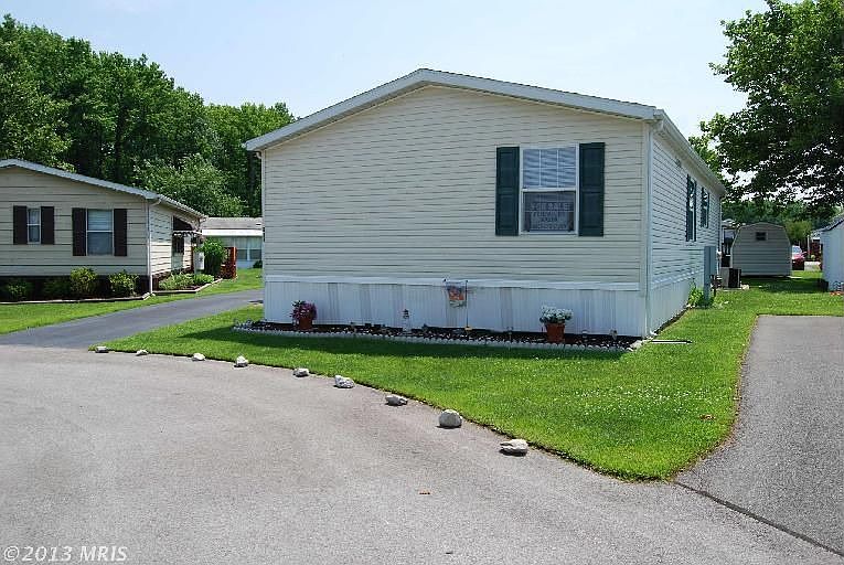2nd image of 311 Jeanwood Ct