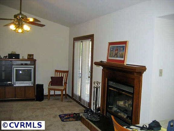 2nd image of 4042 Hilltop Field Dr