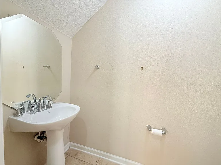 3683 Hartsfield Forest Cir — Photo 10