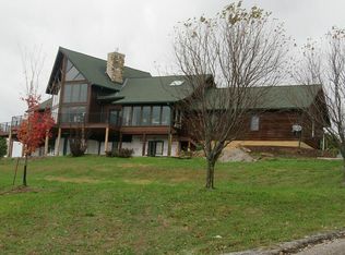 21405 Honey Locust Ln, Council Bluffs, IA 51503