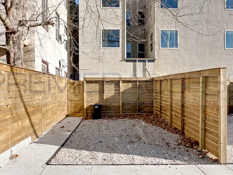 1024 S 5th St — Photo 10