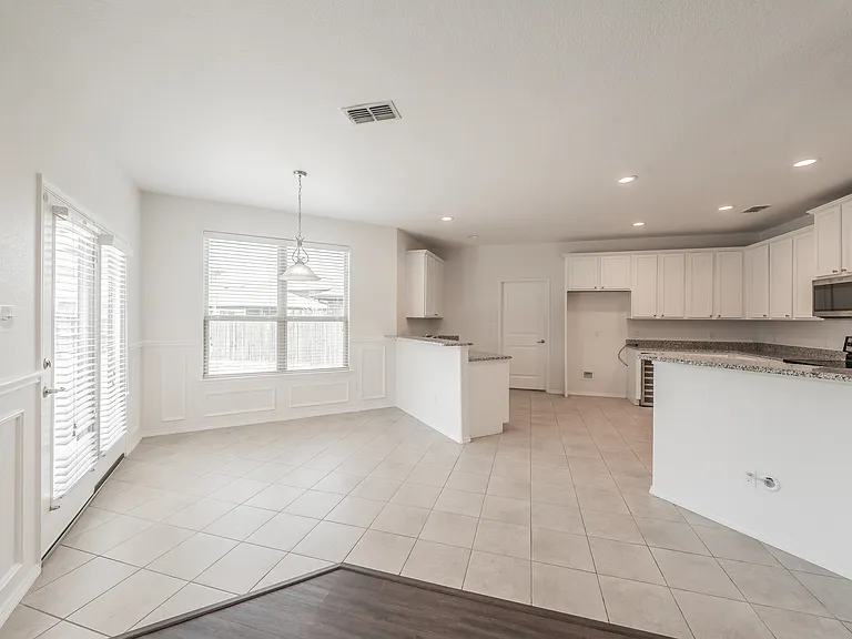 6268 Topsail Dr — Photo 11